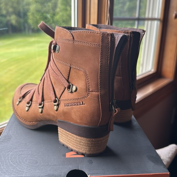 Merrell Tan Lace-Up Boots - Picture 2 of 7